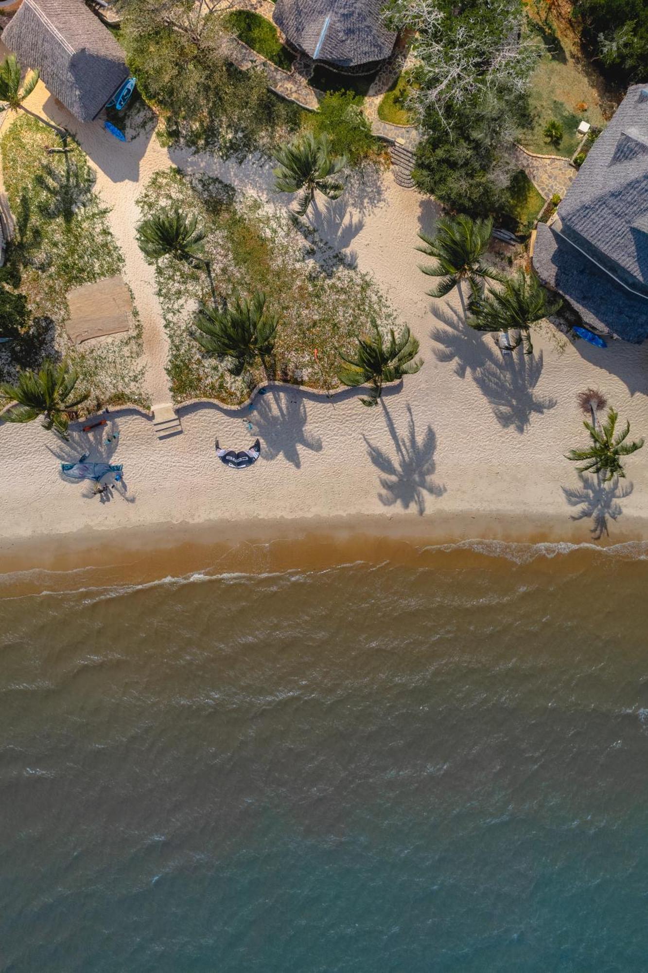 Mwazaro Beach Lodge Shimoni Buitenkant foto
