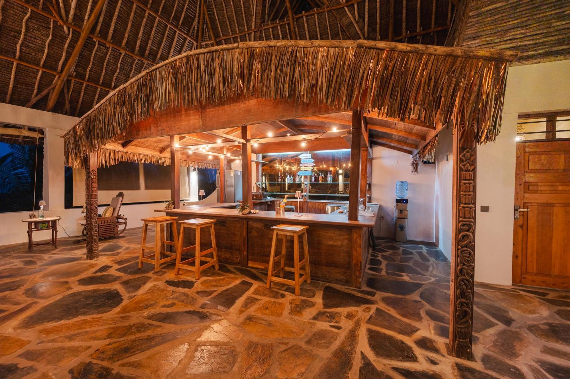 Mwazaro Beach Lodge Shimoni Buitenkant foto