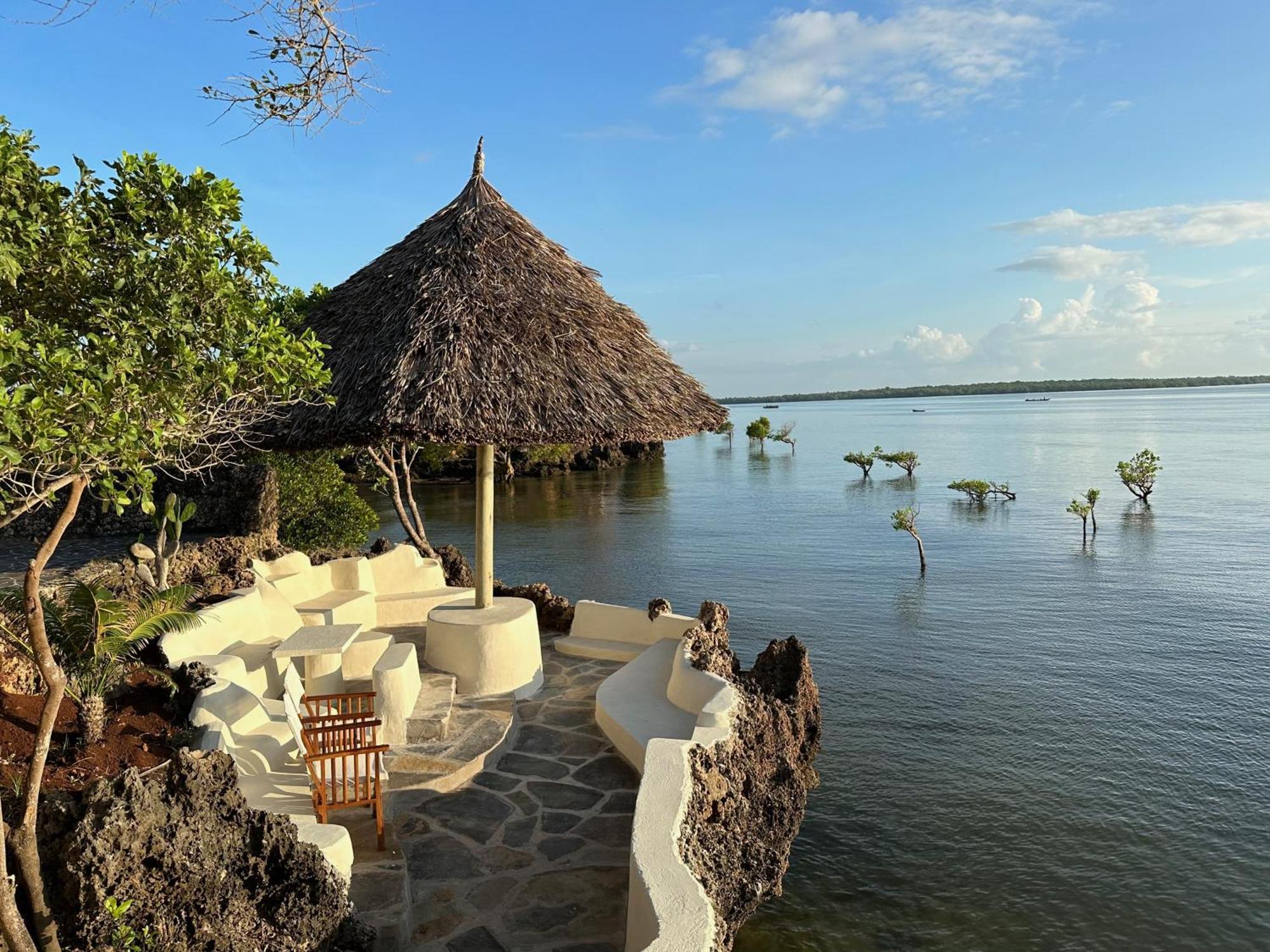 Mwazaro Beach Lodge Shimoni Buitenkant foto